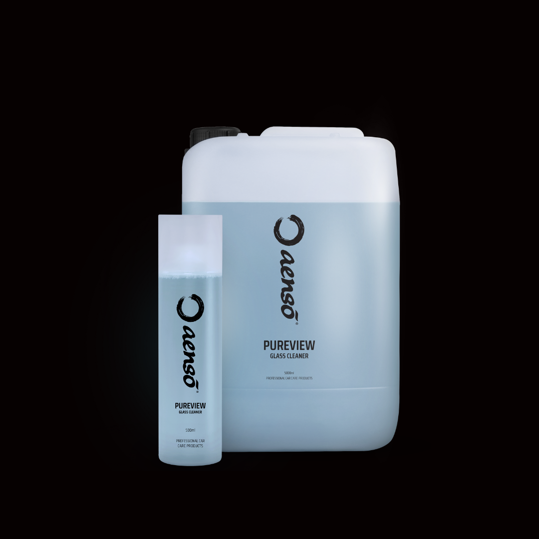 Easy-to-use spray glass cleaner for fast, streak-free results