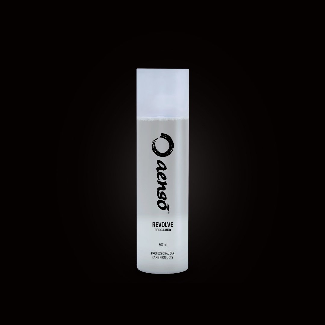 Easy-to-use spray tire cleaner for effective and safe tire maintenance