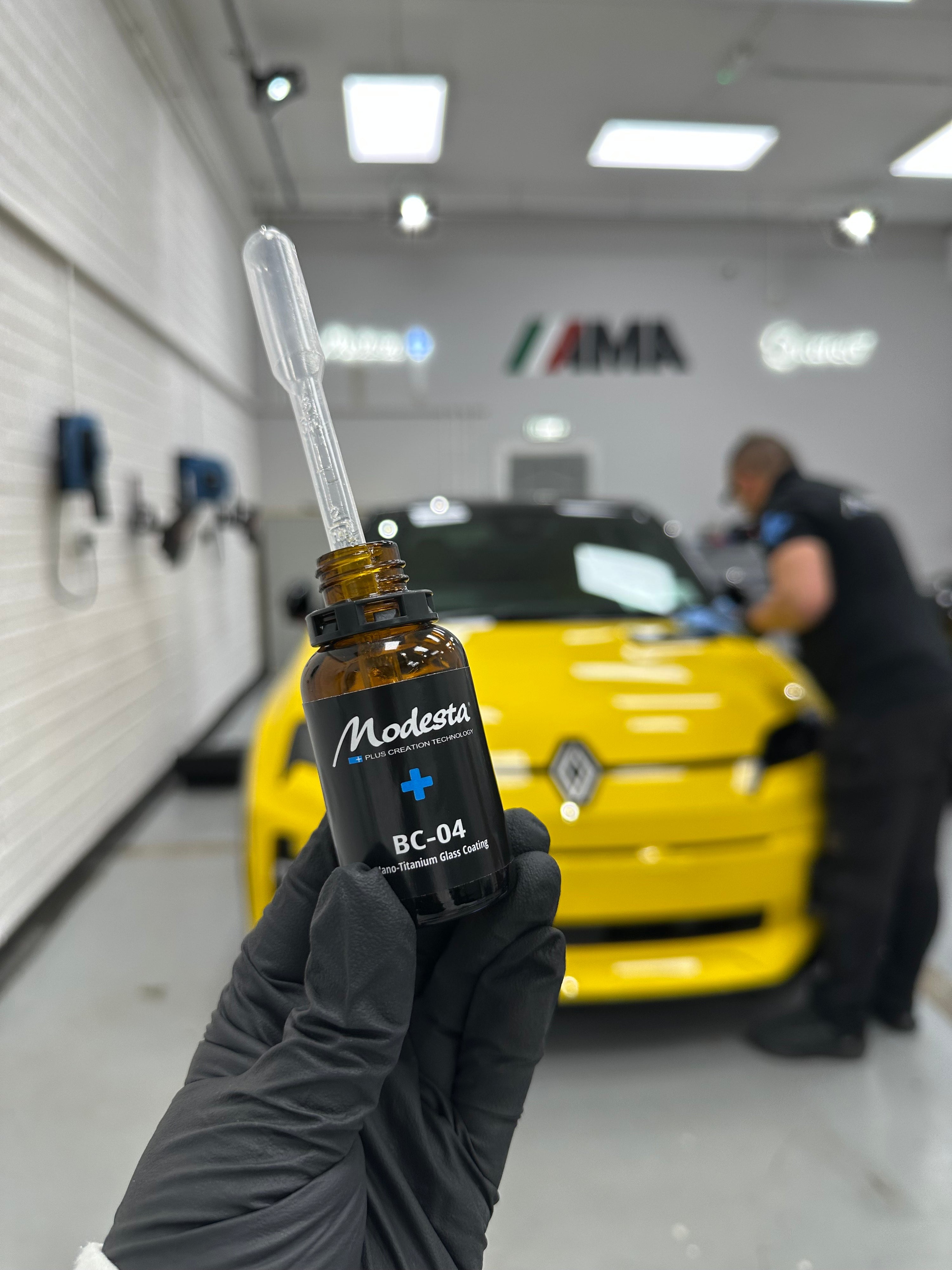 Load video: Describe the video for customers using screen readers